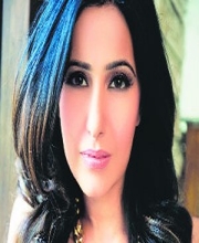 Mandira Wirk Profile images